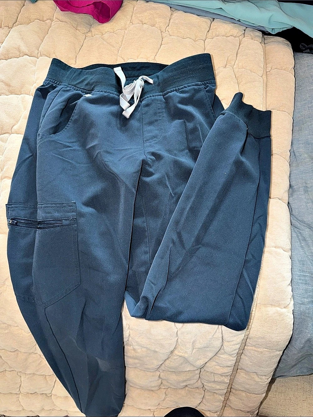 FIGS Zamora Jogger Scrub Pants Cargo Pants in Dark Harbor